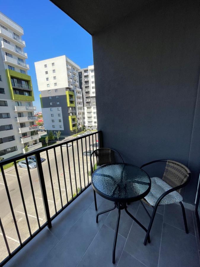 Cozy 1 Bedroom Apartment Oradea Luaran gambar