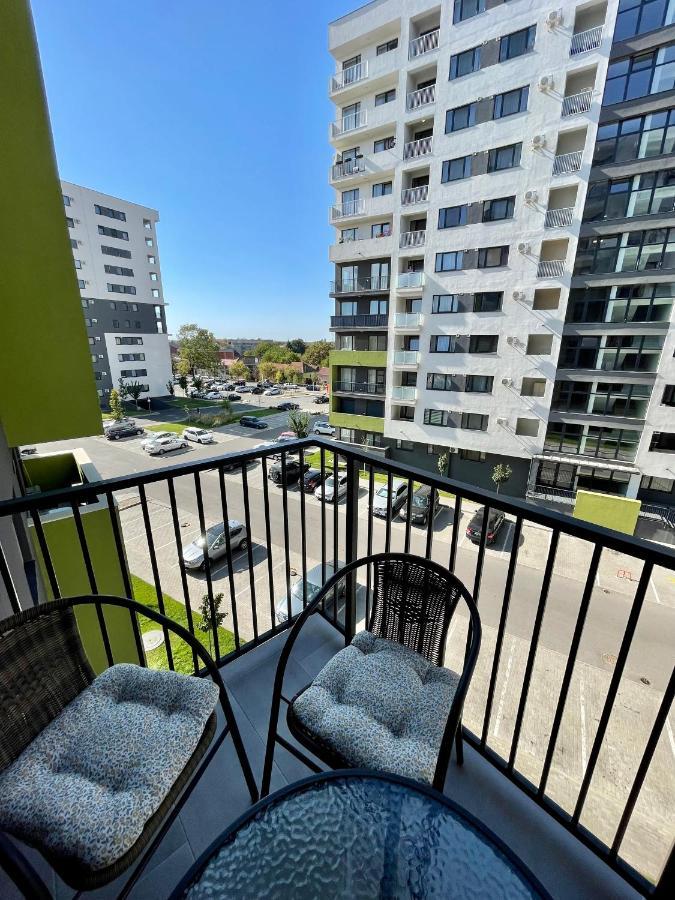 Cozy 1 Bedroom Apartment Oradea Luaran gambar